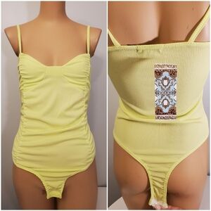 🌼HP🌼 NWT BOOHOO Neon Green/Yellow Bodysuit